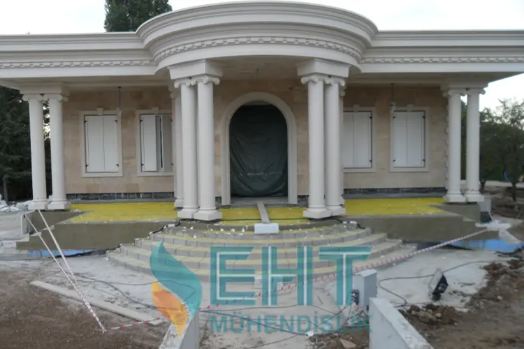 BUILDING ENTRANCES STAIRS SNOW AND ICE MELT